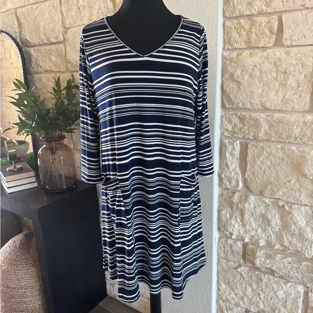 Stylish Navy and White Dress